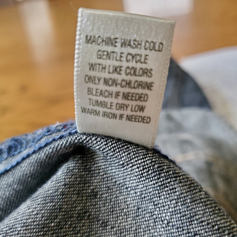 Christopher and Banks jean jacket. Small - Picture 7 of 7